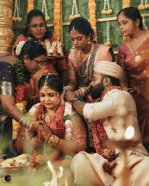 Aarthi & Diwakar
